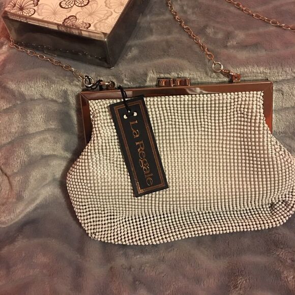 LA REGALE BRAND NEW COIN PURSE - Picture 2 of 6